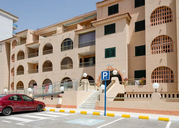 赞布拉三号公寓 *